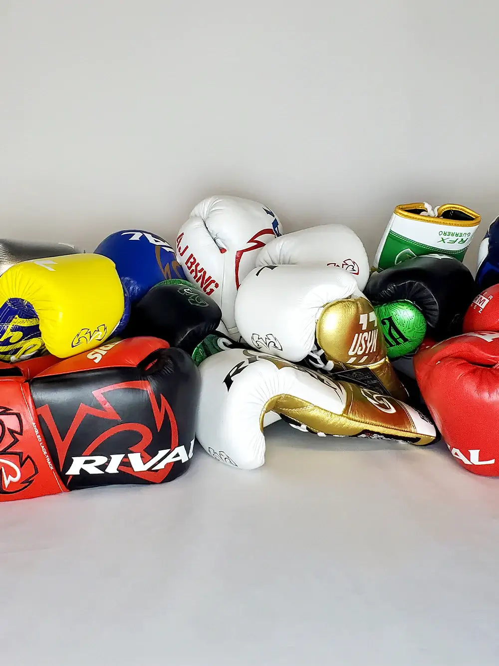 Custom boxing mitts hotsell